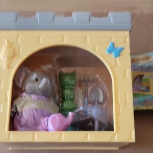 Charming Yellow and Gray Small Pet Castle Playset